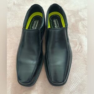 Men’s Bostonian dress shoes